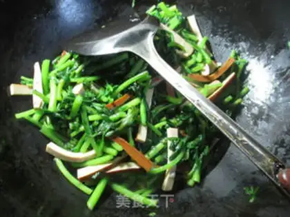 Make Eggs dry and fried step 6