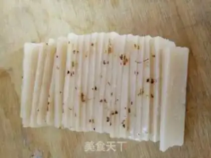 Make Eggs and cinnamon step 1