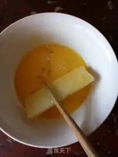 Make Eggs and cinnamon step 2