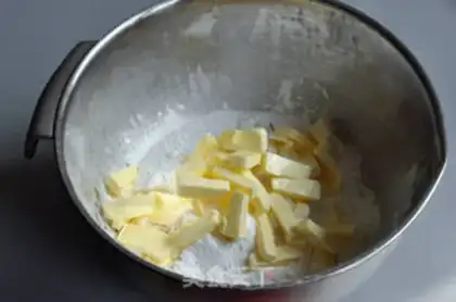 Make Pineapple pie step 1