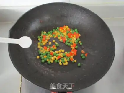 Make Pineapple shrimp rice step 5
