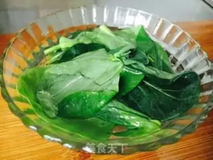 Make Baby eats green rice powder step 1
