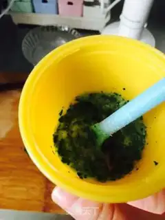 Make Baby eats green rice powder step 5