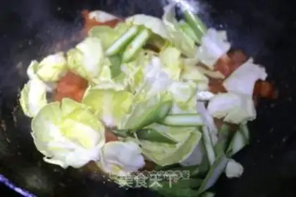 Make Fried dumplings and vegetable noodles step 6