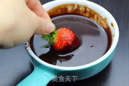 Make Chocolate strawberries step 4