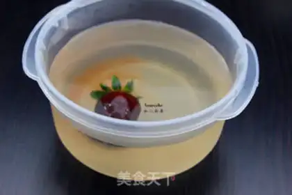Make Chocolate strawberries step 5