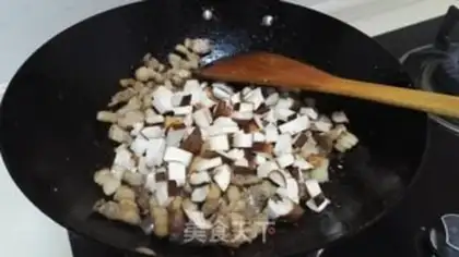 Make Taiwan halogen rice step 5