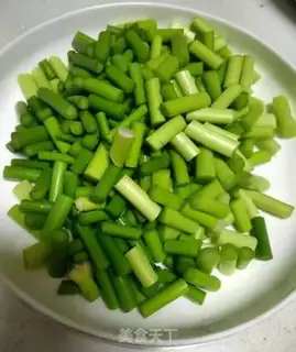 Make Garlic pasta step 0