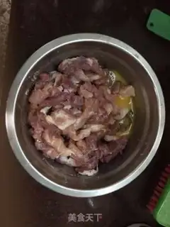Make Old pineapple meat step 1
