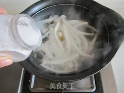 Make Tofu seafood mushrooms and eggs soup step 5