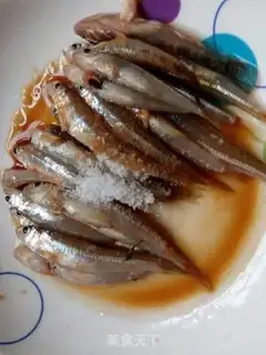 Make The cosmopolitan fish step 1