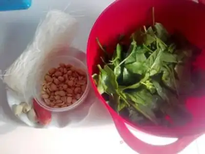Make Fan spinach step 0
