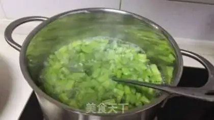 Make Bacon pickled beans step 1