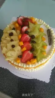 Make Caramel pineapple and fruit cake step 6