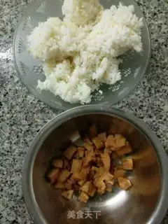 Make Fish cucumber fried rice step 0