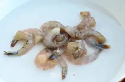 Make Shrimp rice with broccoli step 2