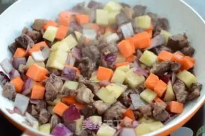 Make Potato beef rice step 3