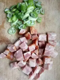 Make Soy sausage and egg fried rice step 0