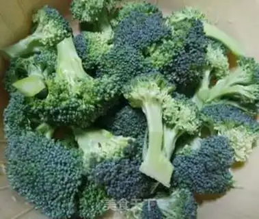 Make Brooms and broccoli step 1