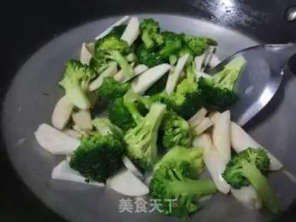 Make Brooms and broccoli step 4