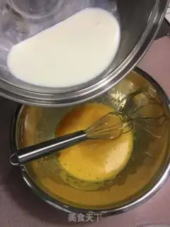 Make A cloud cake roll step 4