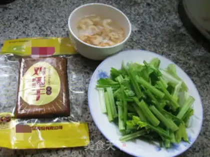 Make Eggs and celery step 0