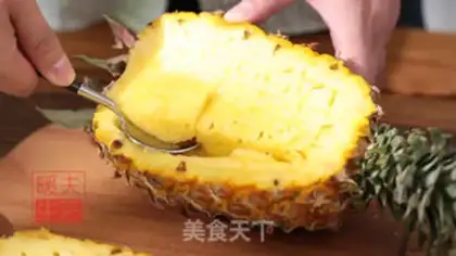 Make Pineapple rice step 2