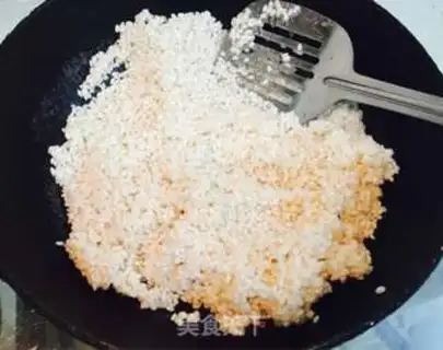 Make Homemade black sesame paste step 3