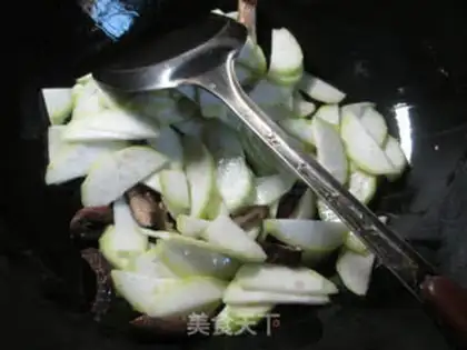 Make The mushrooms are cooking at night step 3