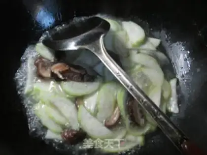 Make The mushrooms are cooking at night step 4