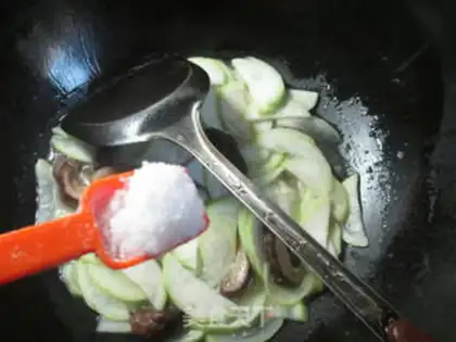 Make The mushrooms are cooking at night step 5