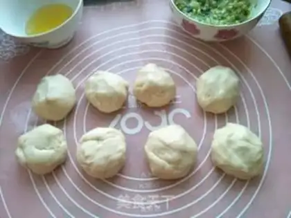 Make Onion cake step 5