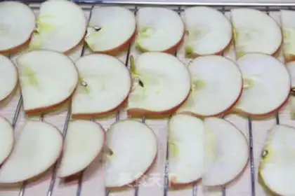 Make Sweet apple dry step 2
