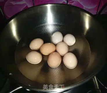 Make Eggs step 1