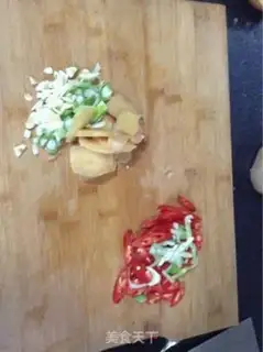 Make Sour sauce, oxen noodles step 1