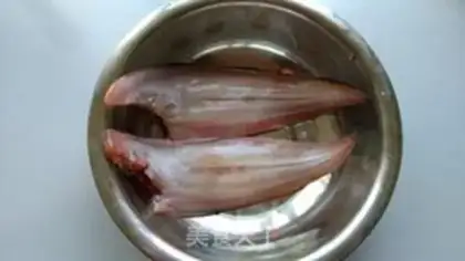 Make Pepper salt skinned fish step 1