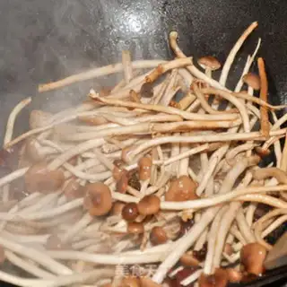 Make A dry pot of tea and mushrooms step 9