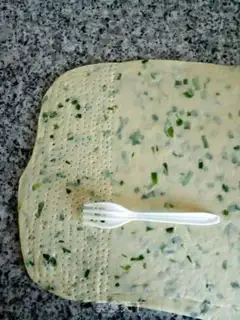 Make Onion crackers step 2