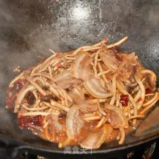 Make A dry pot of tea and mushrooms step 11