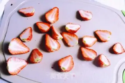 Make Strawberry Moose step 3
