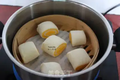 Make Pumpkin roll step 9