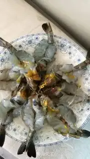Make Garlic shrimp step 0