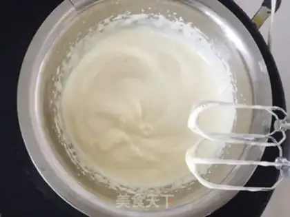 Make Big chocolate white cupcakes step 3