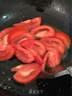 Make Tomato fried eggs step 5