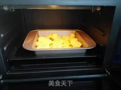 Make Mashed potato pizza step 1