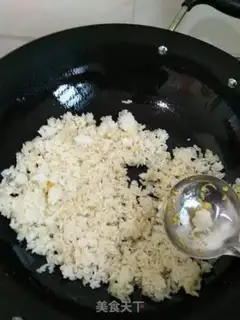 Make Egg fried rice step 3