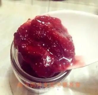 Make Homemade strawberry sauce step 16