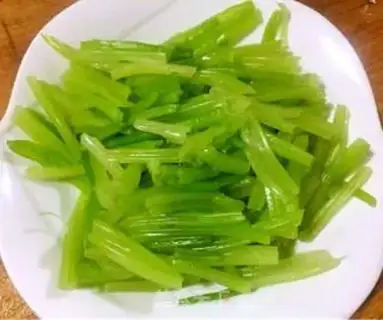 Make Squids need to blow up the celery step 2