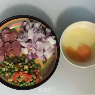Make Pineapple rice step 1