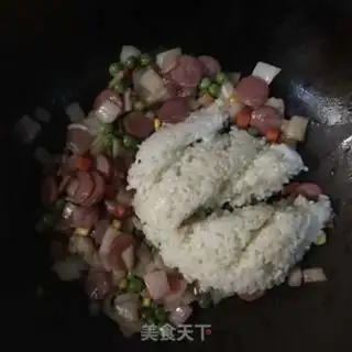 Make Pineapple rice step 7